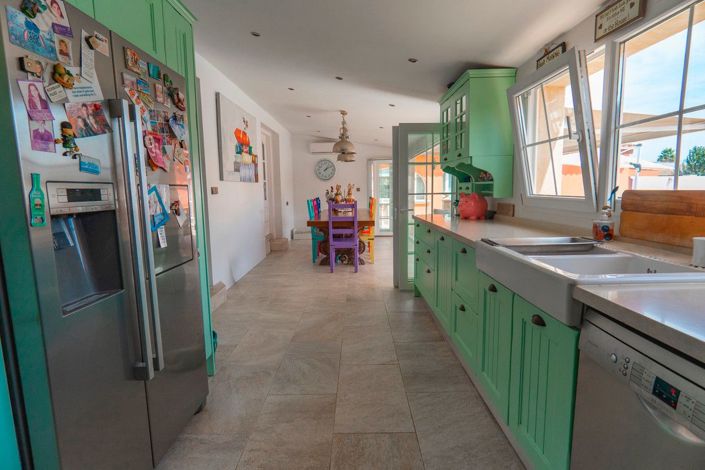 Image No.12-6 Bed Villa for sale