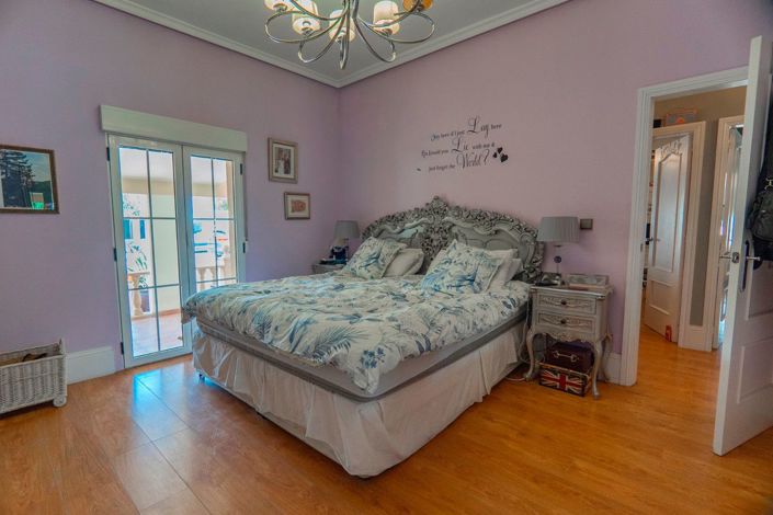 Image No.30-6 Bed Villa for sale