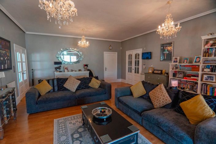 Image No.5-6 Bed Villa for sale