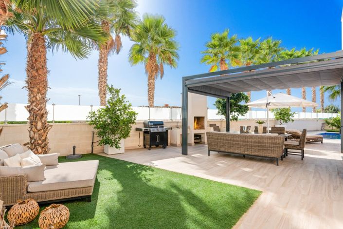 Image No.10-5 Bed Villa for sale