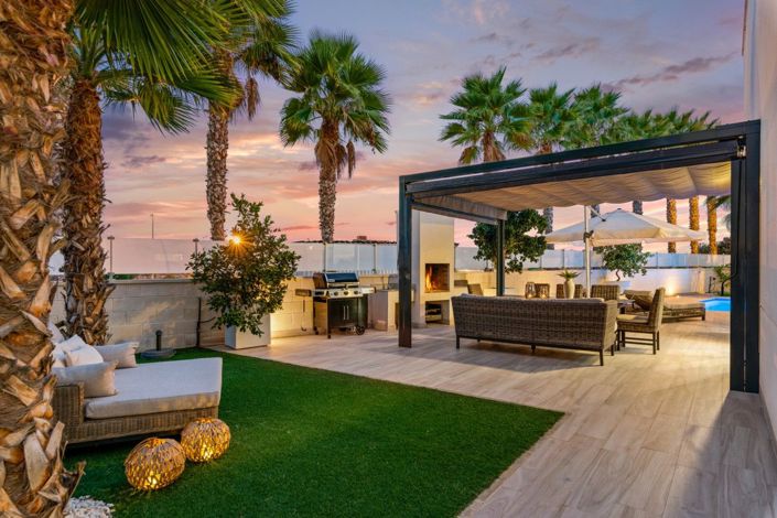 Image No.5-5 Bed Villa for sale