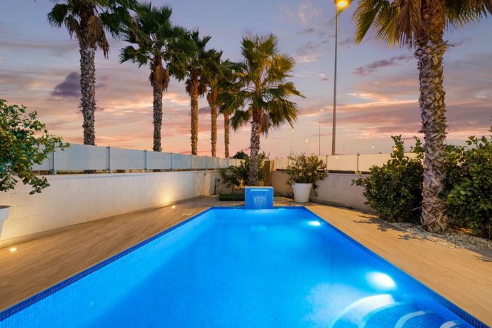 Image No.6-5 Bed Villa for sale