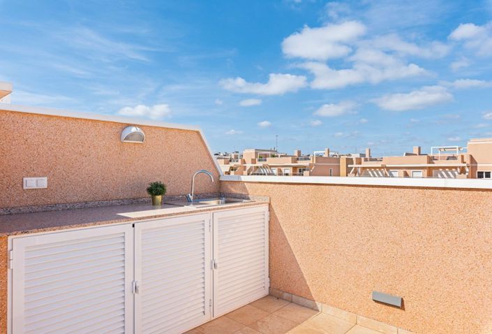 Image No.36-3 Bed Apartment for sale