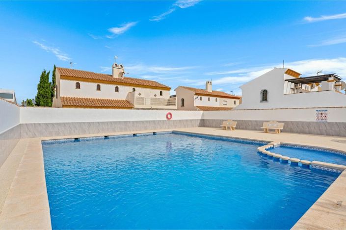 Image No.30-3 Bed House for sale