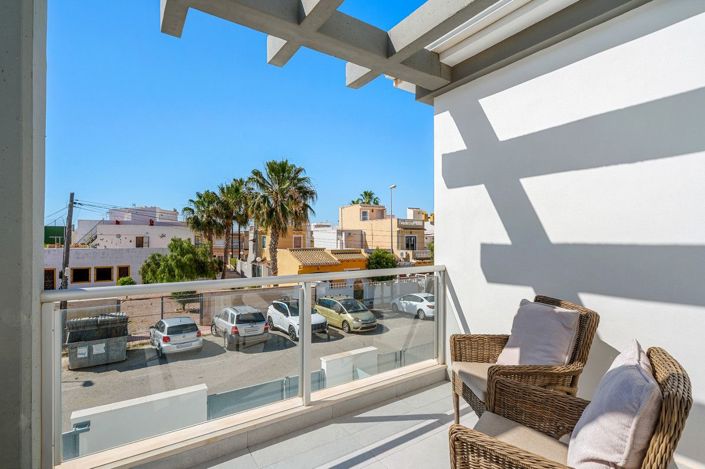Image No.27-3 Bed House for sale