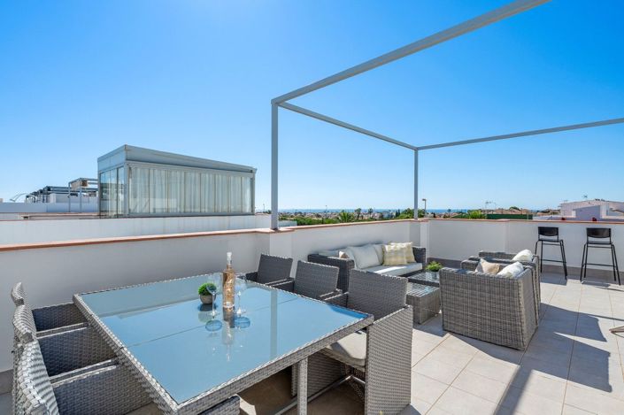 Image No.3-3 Bed House for sale