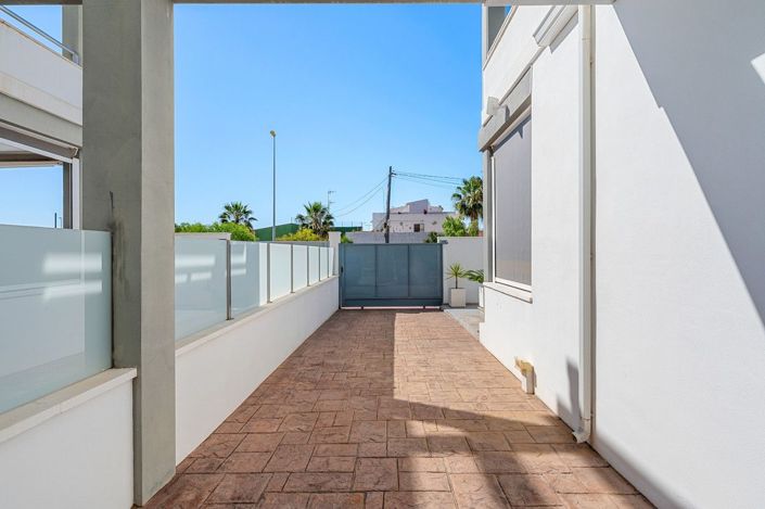 Image No.34-3 Bed House for sale
