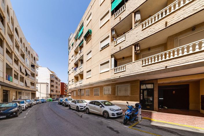 Image No.13-2 Bed Apartment for sale
