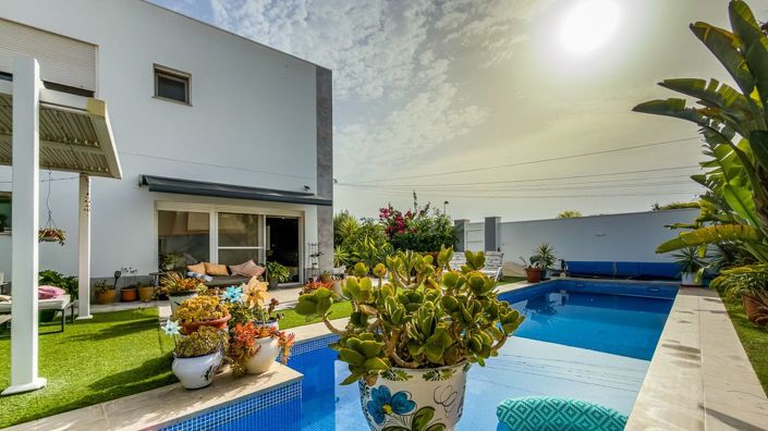 Image No.15-2 Bed Villa for sale
