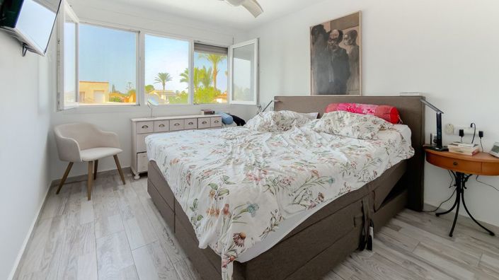 Image No.40-2 Bed Villa for sale