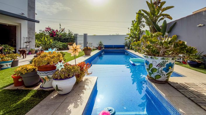 Image No.47-2 Bed Villa for sale