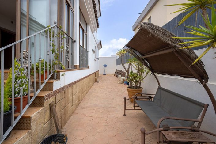 Image No.42-4 Bed Villa for sale