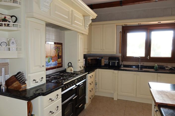 Image No.22-4 Bed Country House for sale