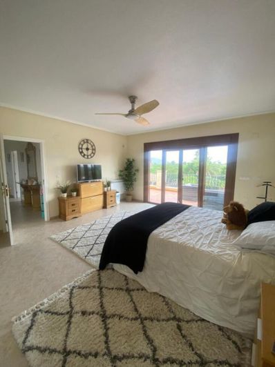 Image No.24-4 Bed Country House for sale