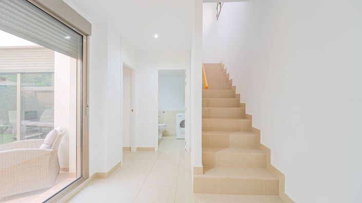 Image No.19-3 Bed House for sale