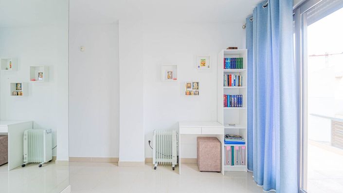 Image No.44-3 Bed House for sale