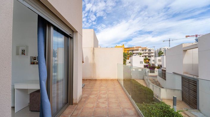 Image No.47-3 Bed House for sale