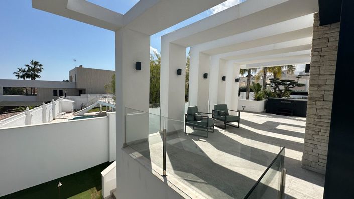 Image No.25-4 Bed Villa for sale