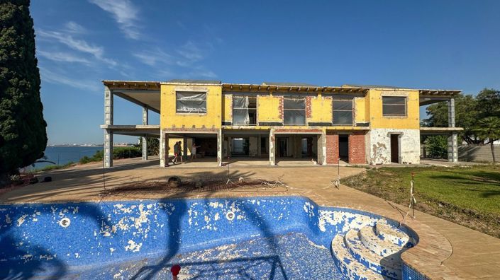 Image No.8-5 Bed Villa for sale