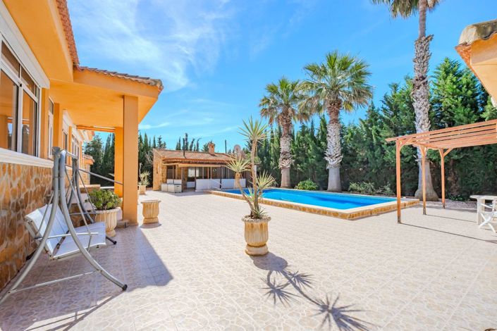 Image No.10-5 Bed Villa for sale