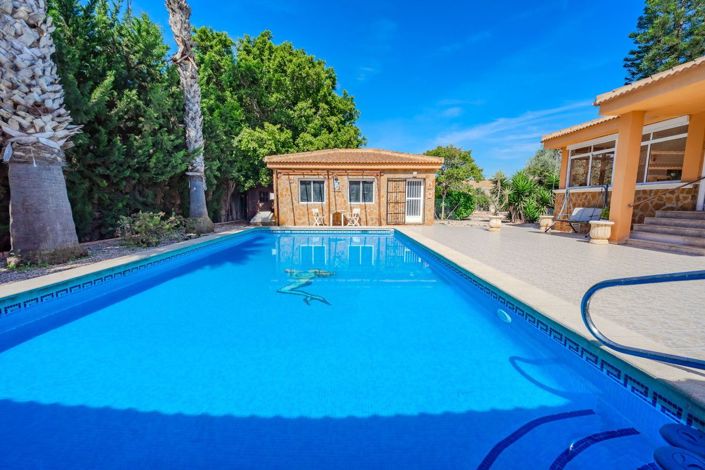 Image No.2-5 Bed Villa for sale