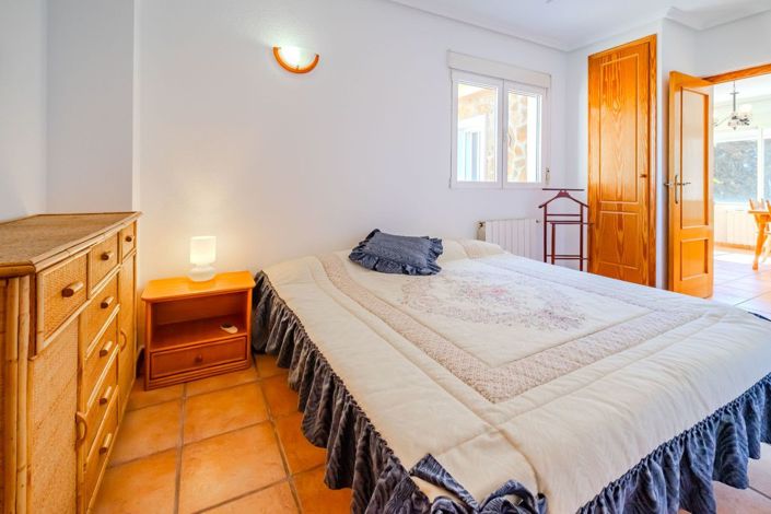 Image No.29-5 Bed Villa for sale