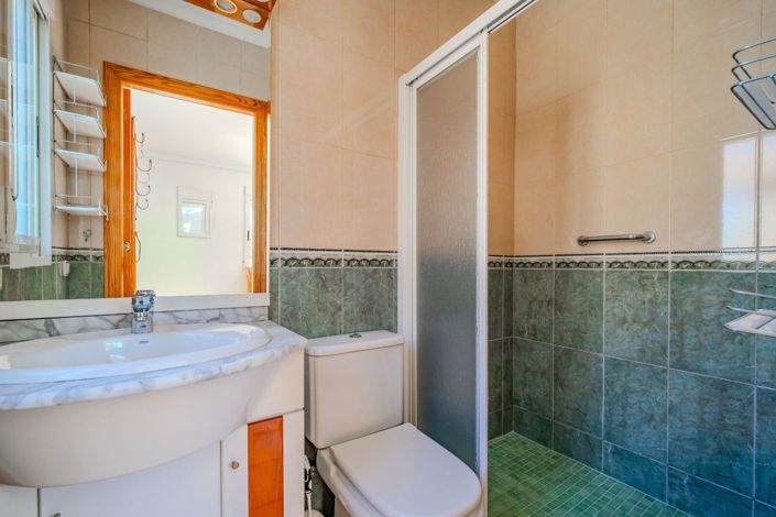 Image No.32-5 Bed Villa for sale