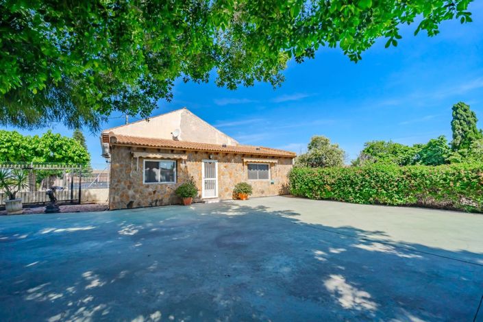 Image No.9-5 Bed Villa for sale