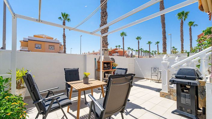 Image No.17-3 Bed House for sale