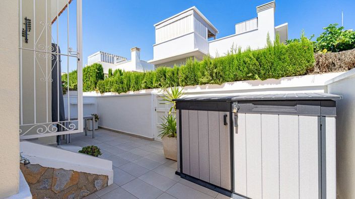 Image No.18-3 Bed House for sale