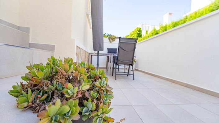 Image No.26-3 Bed House for sale
