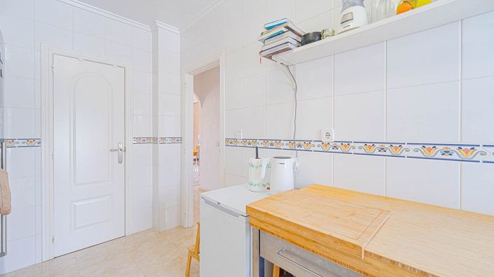 Image No.42-3 Bed House for sale