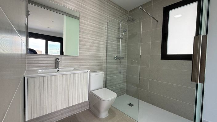 Image No.15-2 Bed Apartment for sale
