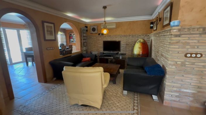 Image No.24-6 Bed Villa for sale