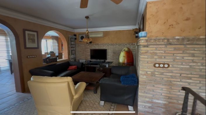 Image No.25-6 Bed Villa for sale