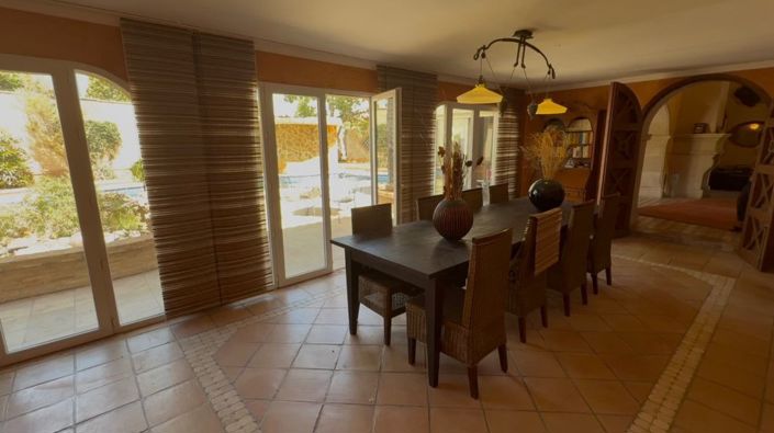 Image No.28-6 Bed Villa for sale