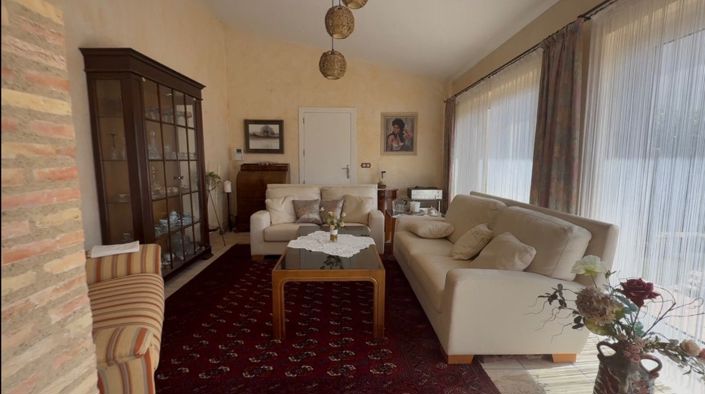 Image No.40-6 Bed Villa for sale