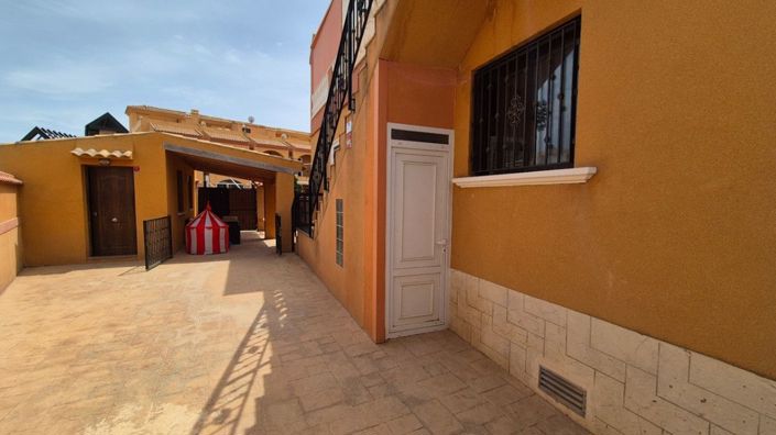 Image No.8-Villa de 2 chambres à vendre à Torrevieja