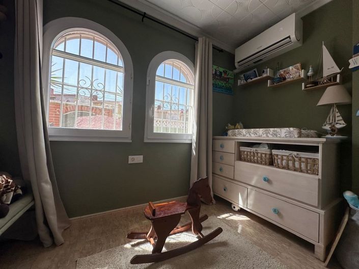Image No.26-3 Bed House for sale
