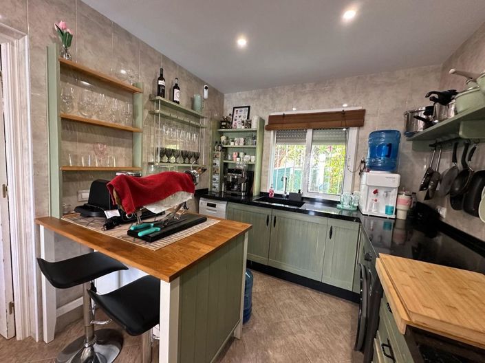 Image No.6-3 Bed House for sale
