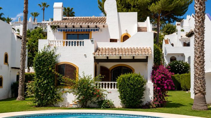 Image No.3-3 Bed Villa for sale