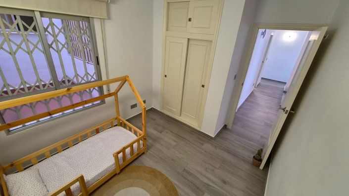 Image No.18-3 Bed Apartment for sale