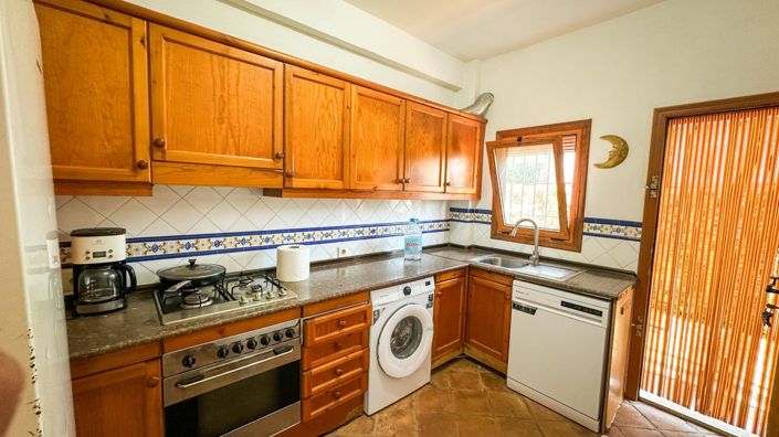Image No.12-4 Bed Villa for sale