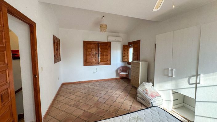 Image No.28-4 Bed Villa for sale