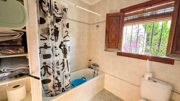Image No.32-4 Bed Villa for sale