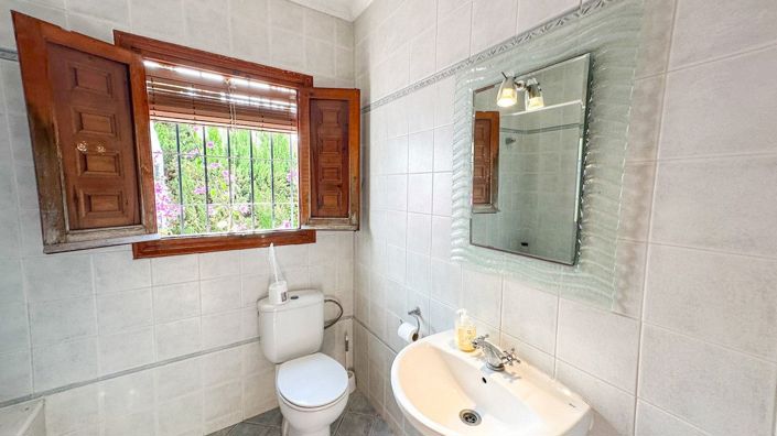 Image No.34-4 Bed Villa for sale