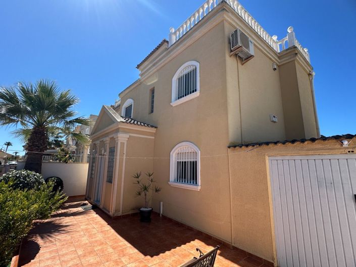 Image No.35-3 Bed Villa for sale