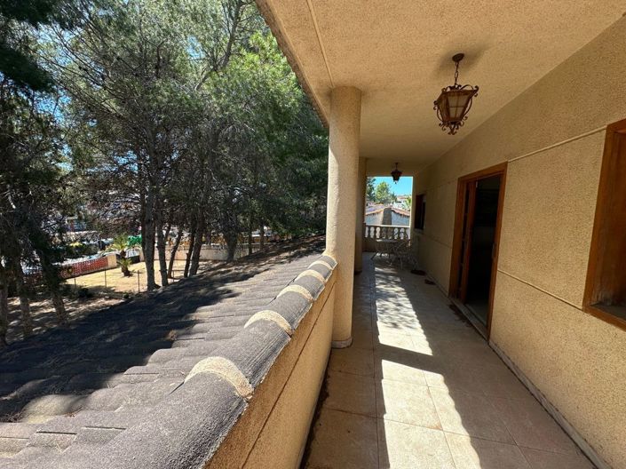 Image No.38-8 Bed Villa for sale