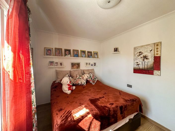 Image No.15-2 Bed House for sale