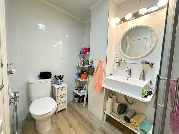 Image No.18-2 Bed Apartment for sale